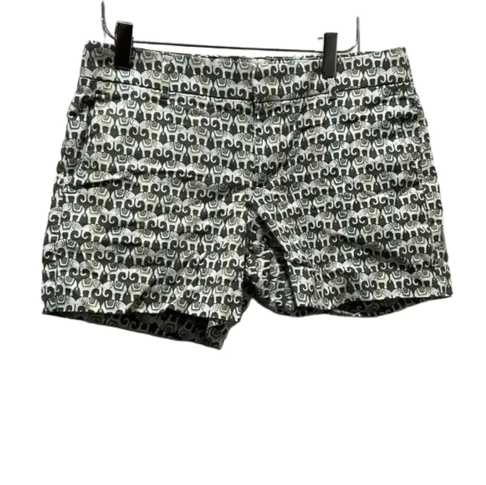 Banana republic elephant 🐘 print Hampton chino shorts size 2 GUC..